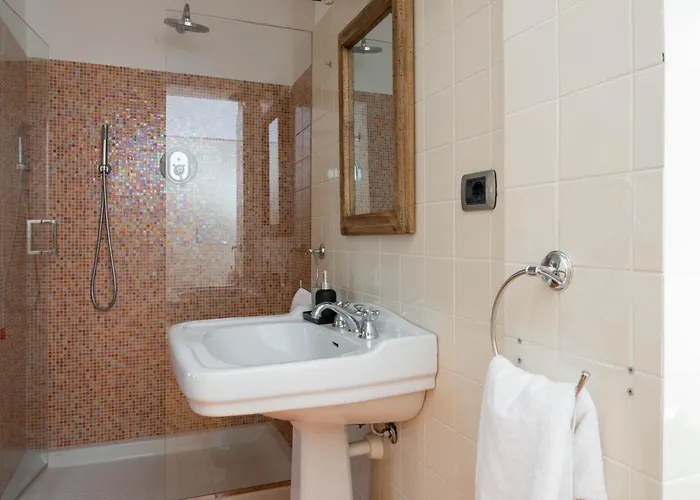 Guesthost - La Riccarda X12 Giardino&piscina 度假居