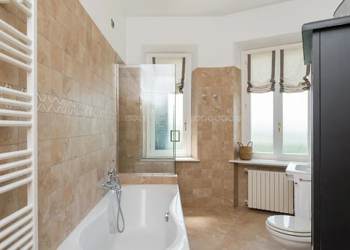Guesthost - La Riccarda X12 Giardino&piscina 度假居 Vignale